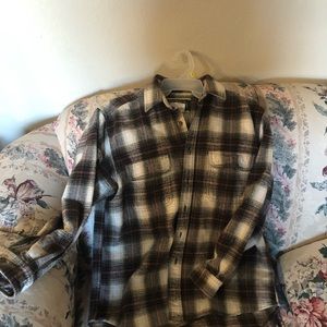 Field &Stream Heavy cotton flannel men’s shirt